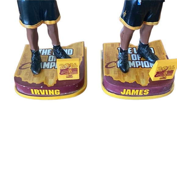 ⭐️PRICE FIRM⭐️ LEBRON & KYRIE 2016 CLEVELAND CAVALIERS CHAMP BOBBLE HEADS - Picture 3 of 10